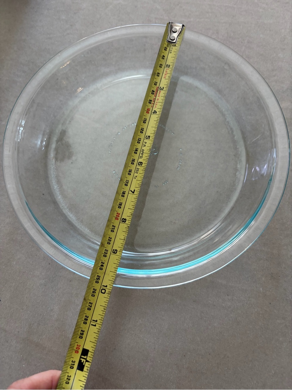 Pyrex Clear Glass Bowls with Subtle Aqua Tint set of 2 - Picture 2 of 8